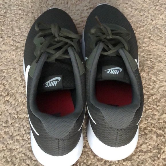 Nike Lifestyle Shoes - Picture 4 of 6